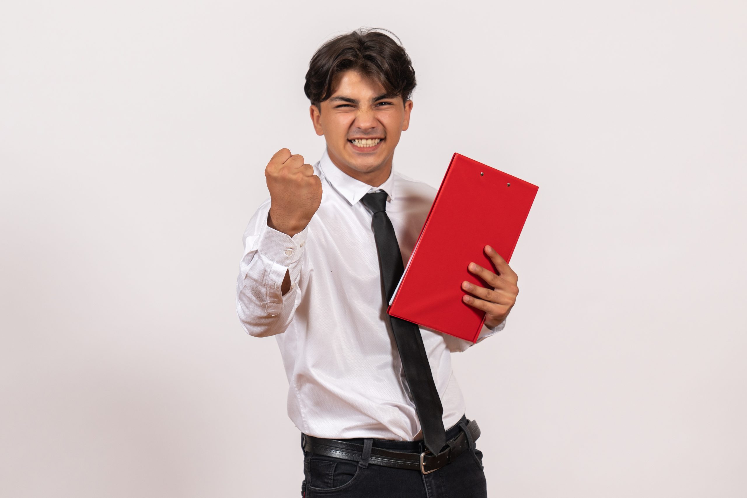 front-view-male-office-worker-holding-red-file-white-floor-office-work-human-job Manfaat Pelatihan Digital Marketing Bersertifikat